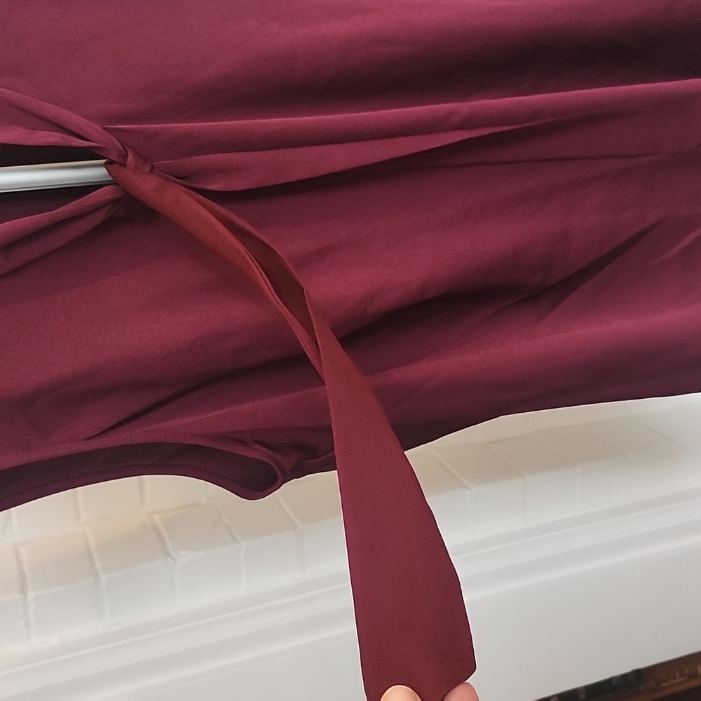 Elegant Burgundy Sleeveless Top, 2x - Picture 9 of 9